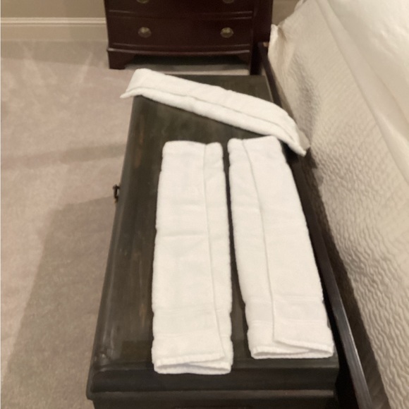 White “D” Mongrammed Hand Towels - Picture 5 of 5